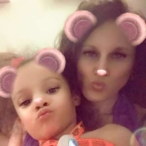 Meet your Posher, Alicia